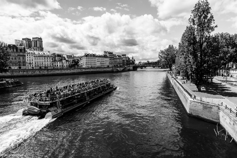 019_BlackWhite
