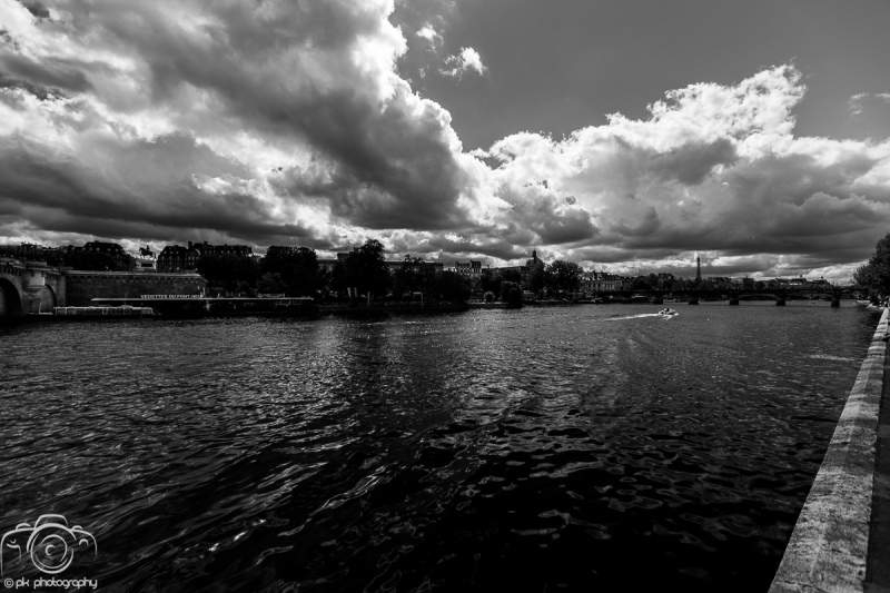 021_BlackWhite